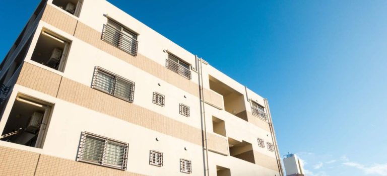 埼玉の気候と住まいを守る外壁塗装のタイミングと賢い選び方の極意